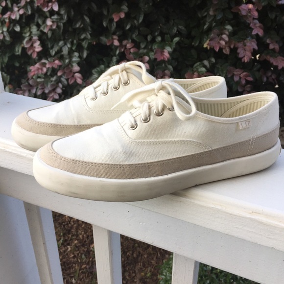Liz Claiborne Shoes - Liz Claiborne Canvas Sneakers